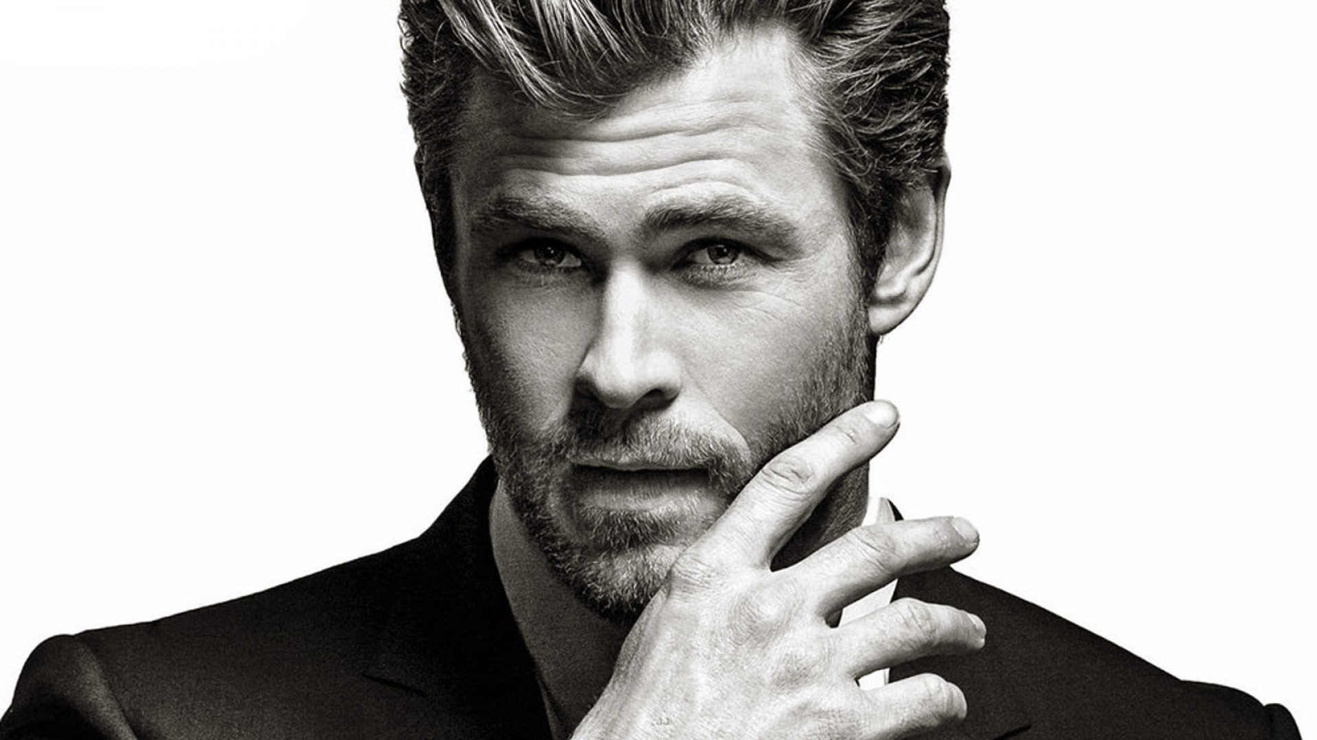 Chris-Hemsworth-Wallpapers-11